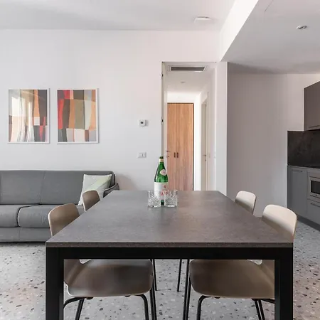 Numa Verso Aparthotel 4*