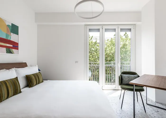 Numa Verso Aparthotel 4*